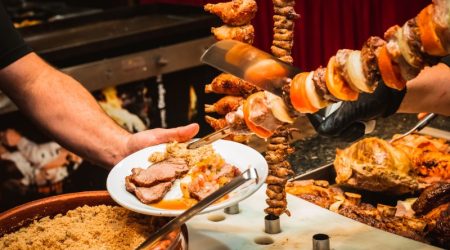 noite-gaucha-churrascaria-garfo-e-bombacha-com-show-e-transporte-656f46e760d00-large